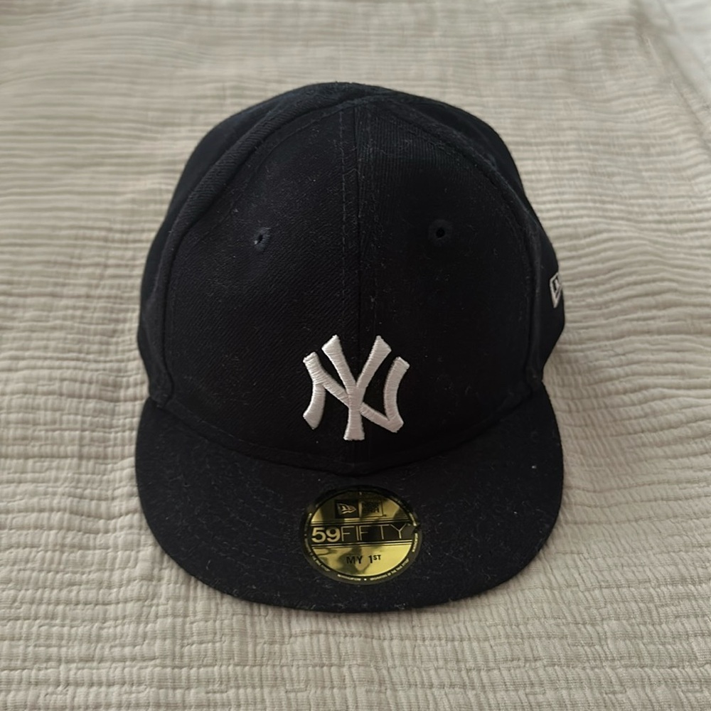 Authentic Infant Yankees Hat - NWT, purchased at yankee stadium!